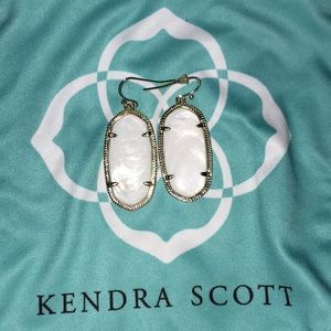 PERFECT White/Gold Kendra Scott